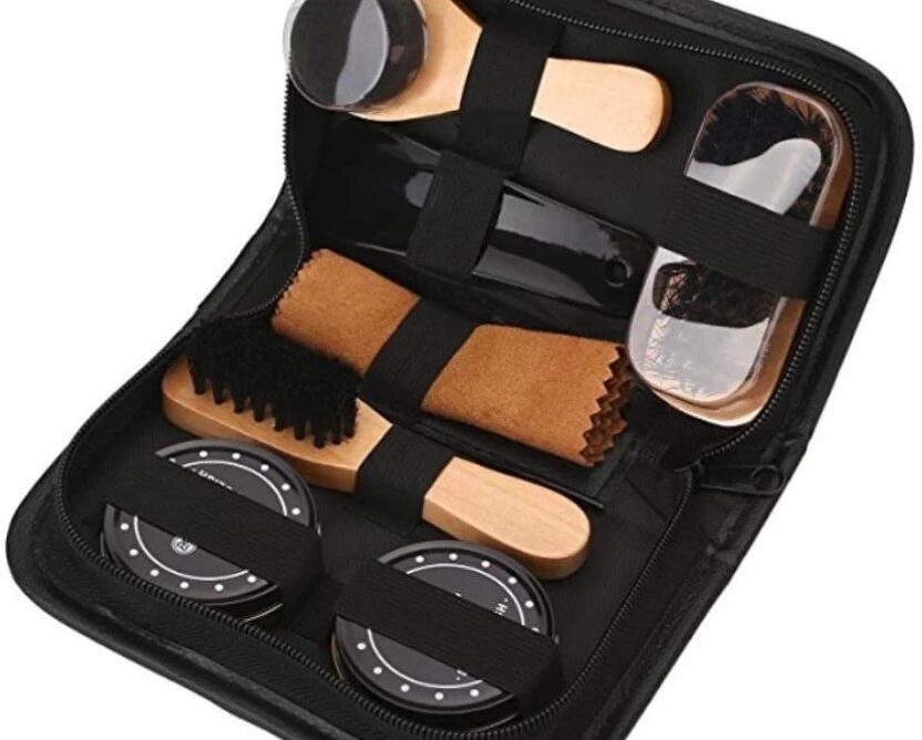 Mens dress shoe cleaning kit