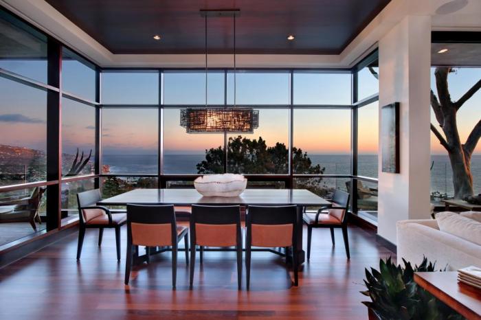 How to decorate dining room with ocean view